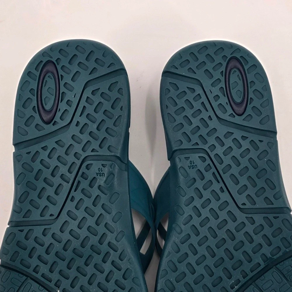 OAKLEY ELLIPSE FLIP FLOP MENS SIZE 10 TEAL BLUE RUBBER CASUAL THING SLIDE ON EUC